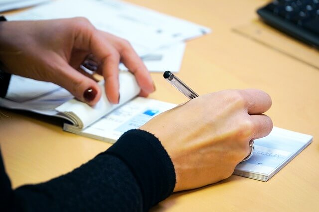 Empréstimos particulares com cheques